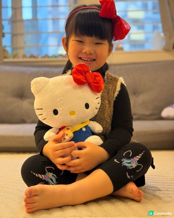 開心到癲咗！妹仔愛音樂公仔 🥰