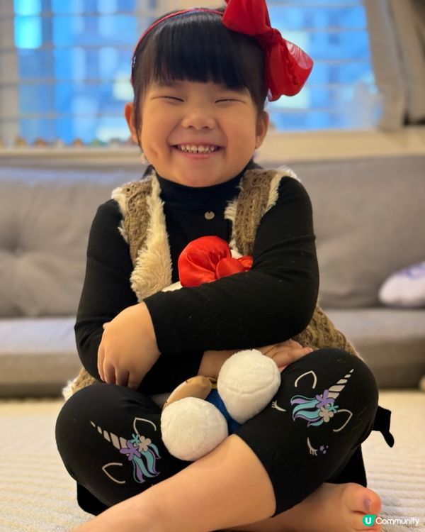 開心到癲咗！妹仔愛音樂公仔 🥰