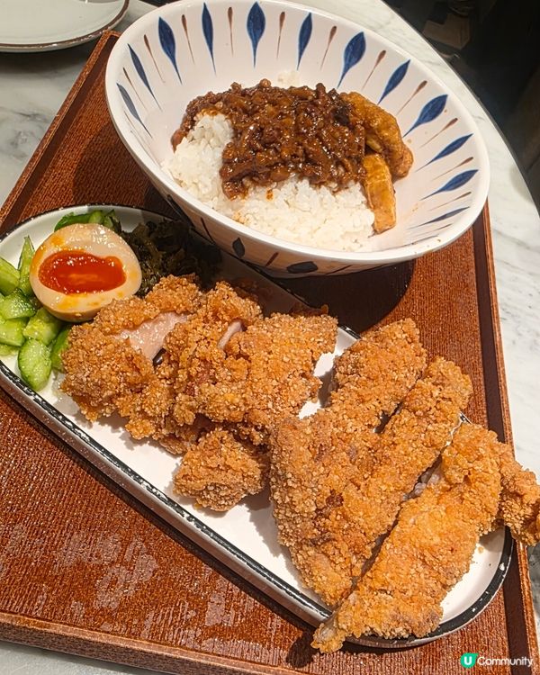 我覺得一碗好吃的鹽酥排骨米粉，精髓在於「排骨酥香、湯頭鮮醇、...