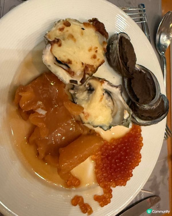 大年初二食開年飯，九龍海逸君綽酒店自助餐