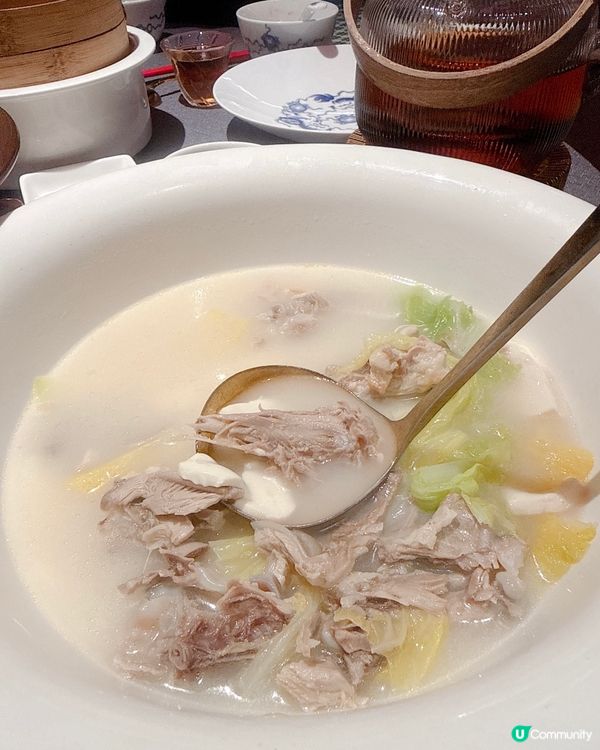 新派中式藝術風嘆北京烤鴨