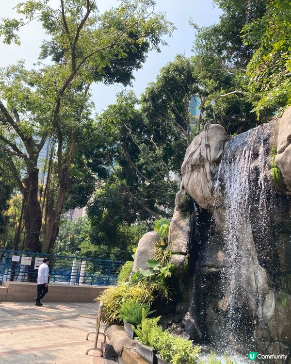 萬馬奔騰在尖沙咀的角落