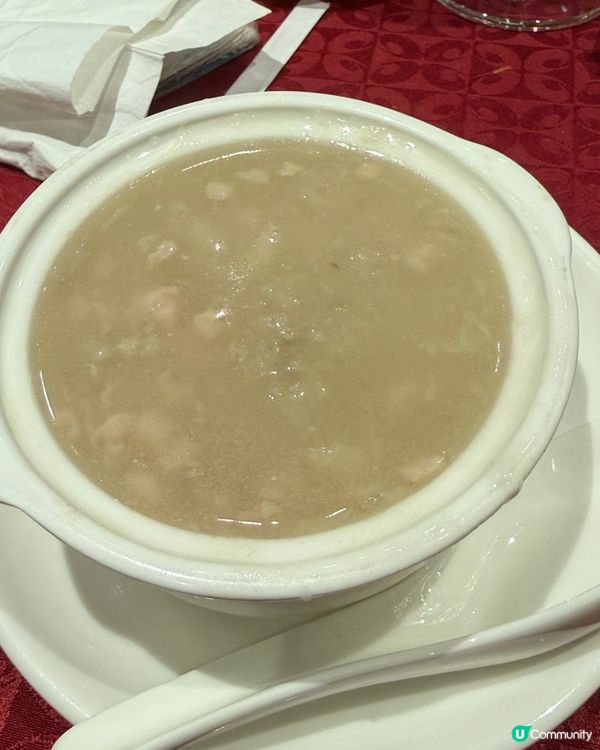 過年一家人食飯