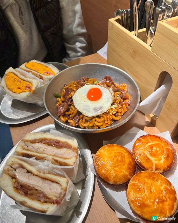 ʚ♡ 豉油王炒通粉有驚喜 • 肥厚多士極吸睛 ♡ɞ