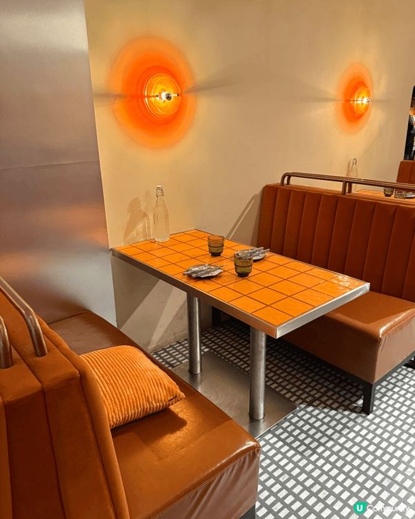 🍫甜品西班牙油炸鬼配意式雪糕，油炸鬼外脆內軟，表面沾滿沙糖和...