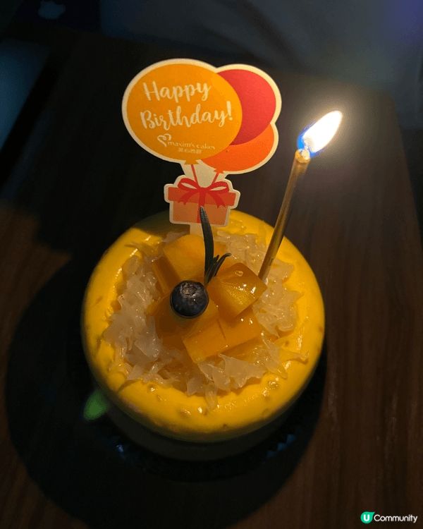 每次整蛋糕比唔同嘅朋友都係一種快樂。佢地又食得開心，又岩打咭...