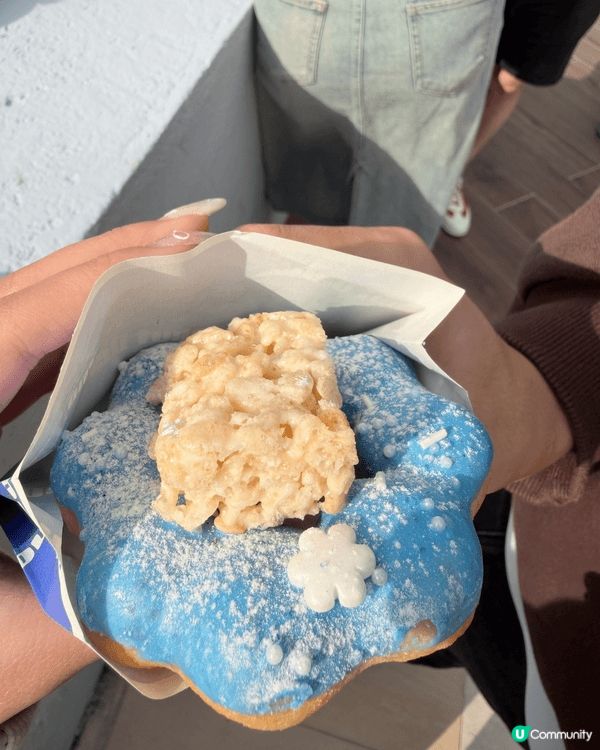 圖一係去甜姨姨食超正既芋泥刨冰，圖二係去赤柱市集食嘅雲呢拿味...