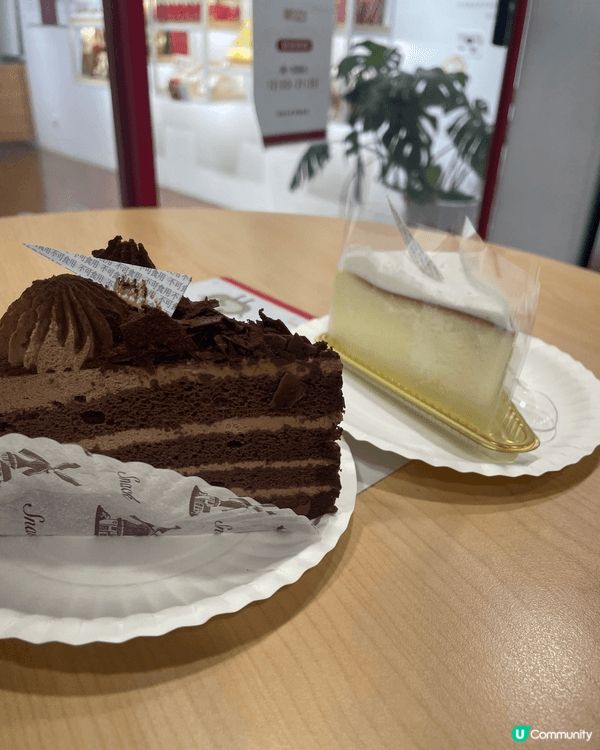 圖一係去甜姨姨食超正既芋泥刨冰，圖二係去赤柱市集食嘅雲呢拿味...
