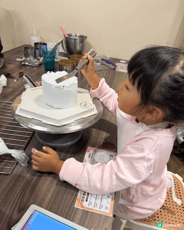 我個生日蛋糕係我同媽媽親手整架，真係好可愛，仲有得吹泌泌添，...