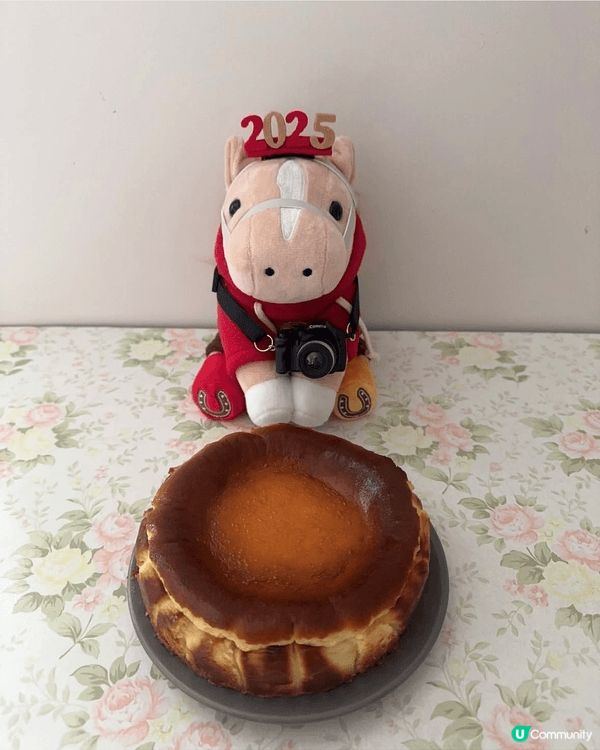 紫色個個蛋糕係芋頭蛋糕，仲記得係因為阿媽就黎生日，我專登買左...