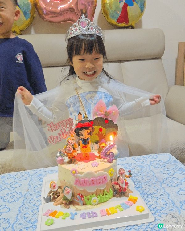 生日梗係要有生日蛋糕，呢個全人手低糖蛋糕，岩晒小朋友食，又靚...