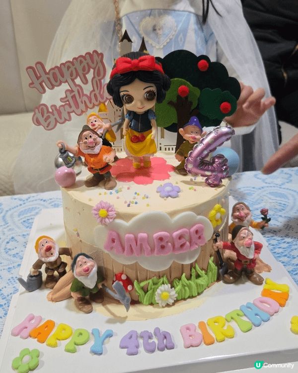 生日梗係要有生日蛋糕，呢個全人手低糖蛋糕，岩晒小朋友食，又靚...