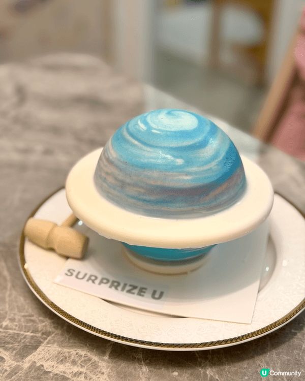 最愛食啲靚靚嘅甜品，星球蛋糕真係好玩又好食，造型勁吸睛！扑開...