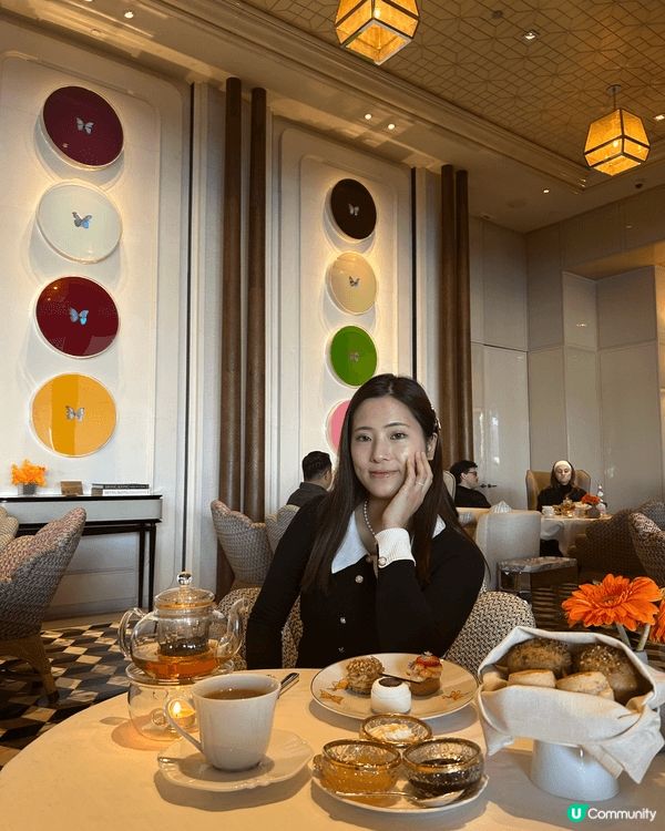我和朋友去了瑰麗酒店吃下午茶，第一次去那麼高級的酒店，覺得有...