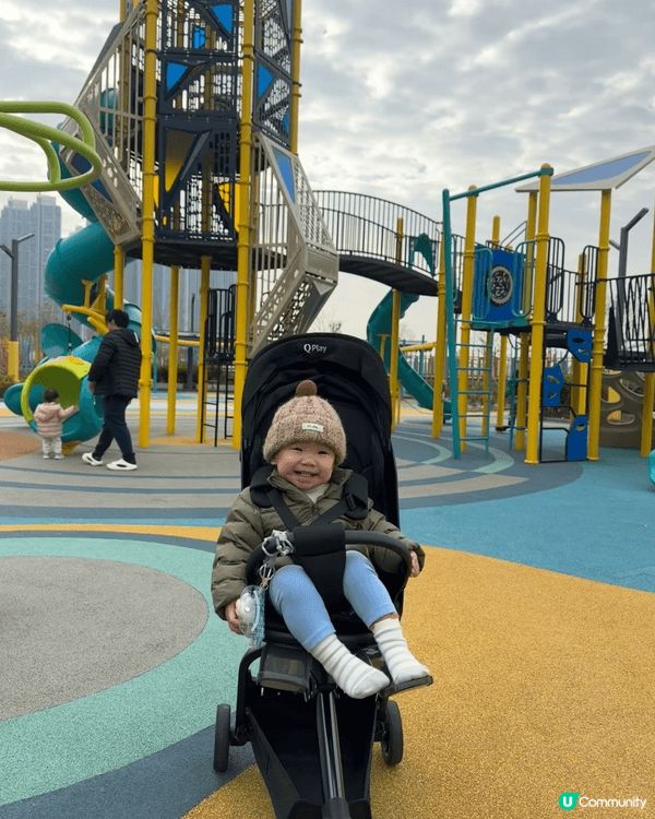 將軍澳南新開既公園無論係1歲定幾多歲既小朋友都好啱玩，又大又...