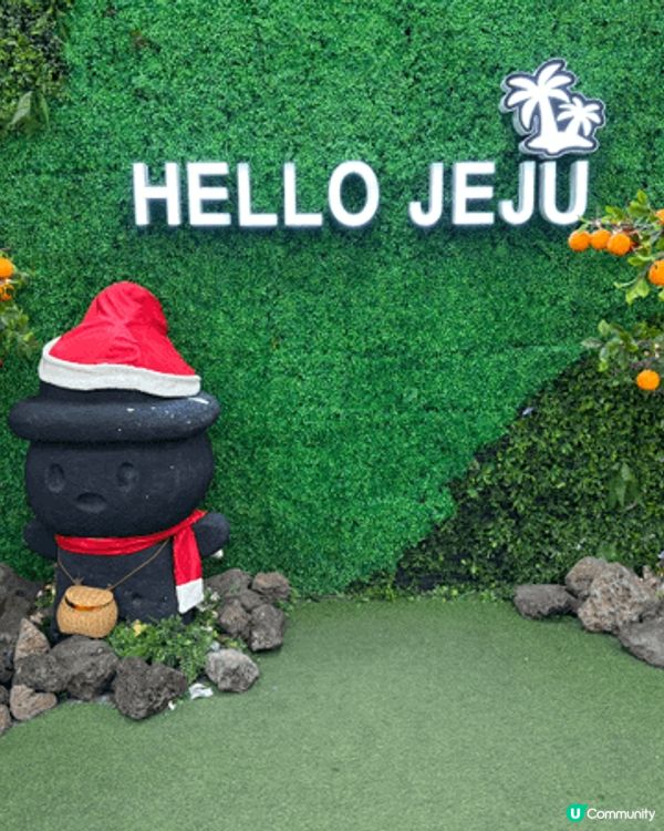 來自momo.j 餐廳的草莓煎餅佐香草冰淇淋。 