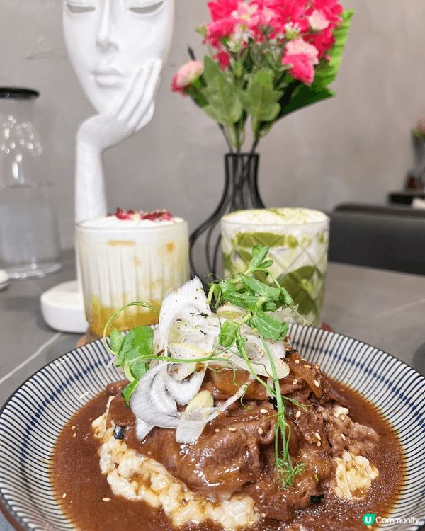 去維園行年宵前，食晚餐先，同朋友食銅鑼灣cafe🌟