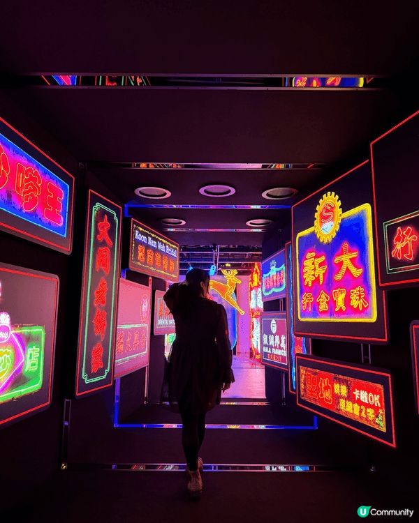 這裡是香港設計中心，這裡有一個香港的免費展覽。