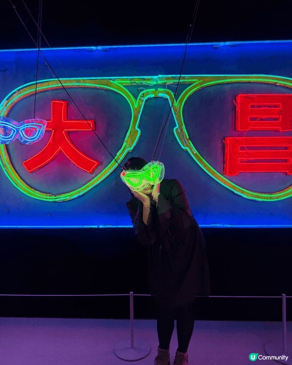 這裡是香港設計中心，這裡有一個香港的免費展覽。