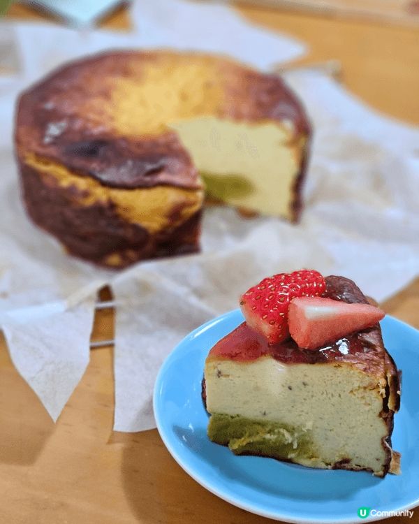 開心果士多啤梨乳酪蛋糕🍓🧀放假喺屋企整吓甜品！！簡簡單單又可...