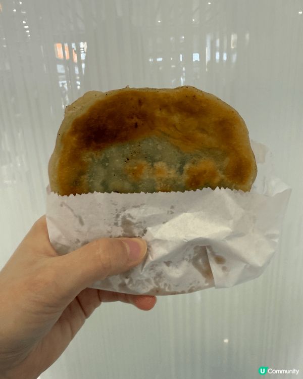 荃灣民豐面粉廠，韮菜餅 $15，大大塊熱辣辣，餡料好juic...