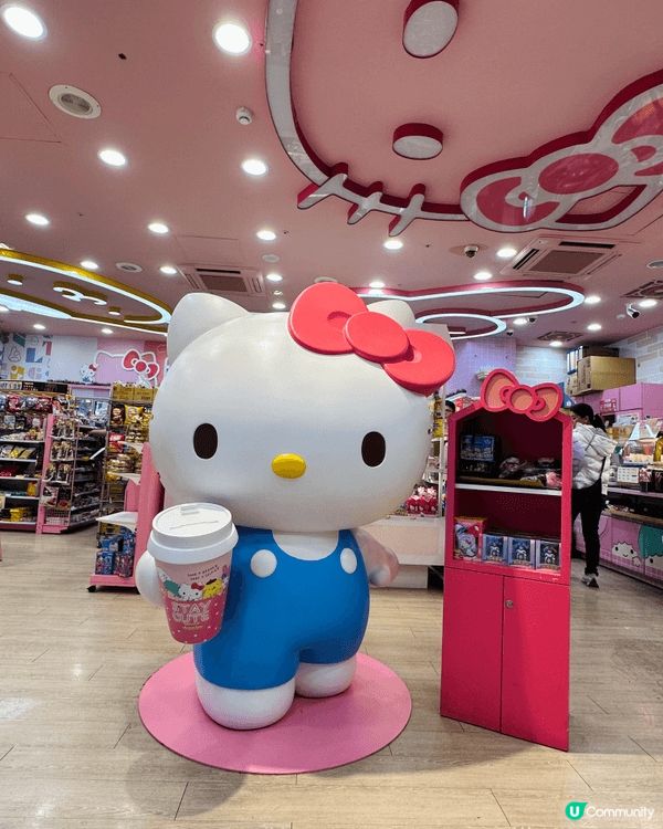 台北西門町嘅Hello Kitty 7-ELEVEN絕絕係打...
