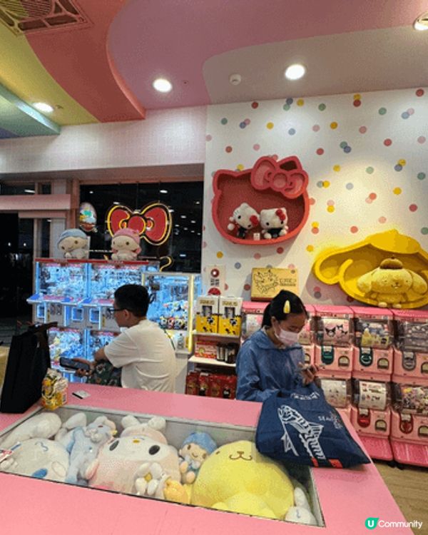 台北西門町嘅Hello Kitty 7-ELEVEN絕絕係打...