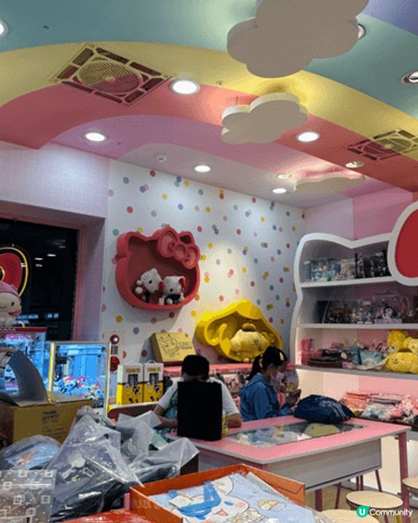 台北西門町嘅Hello Kitty 7-ELEVEN絕絕係打...