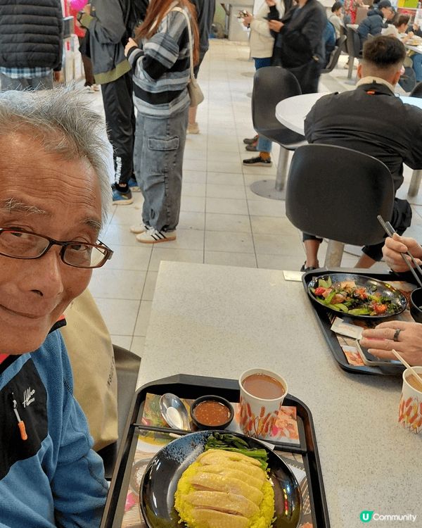 雲吞伊麵，中環荷李活道碩果僅存的路邊大排檔。