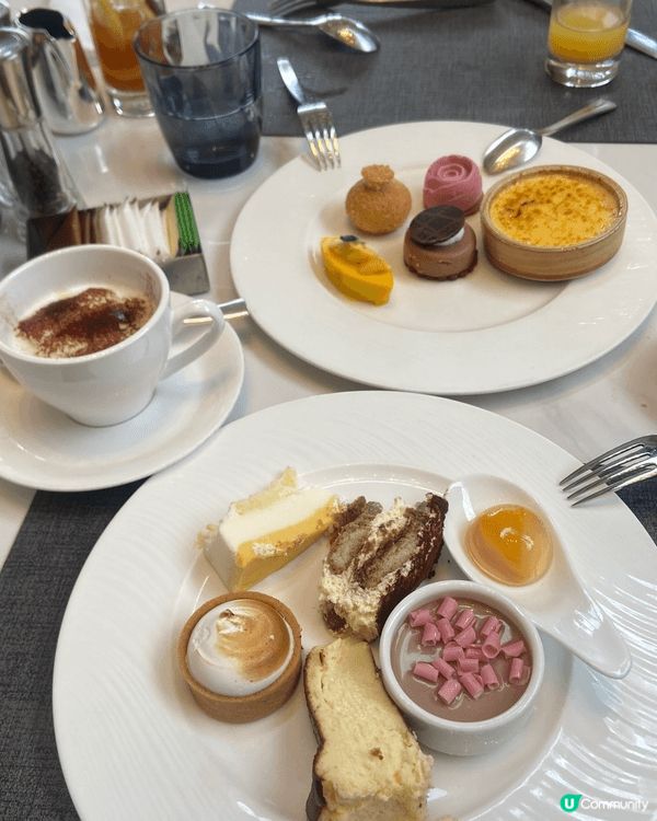 最近同朋友去咗港麗酒店 Garden Café 食自助午餐，...