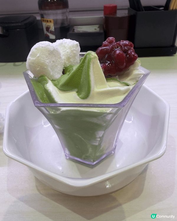 疏乎厘、紅豆綠茶雪糕、buffet的甜品吧，吃吃吃，最近吃得...