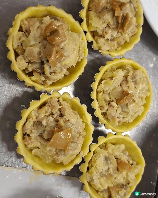 雞批是一種美味的烘焙食品，由酥皮包裹住嫩滑的雞肉餡料，並加入...