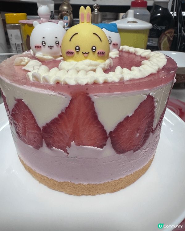 首先係前2日突然想清雪櫃整既椰汁戚風蛋糕。