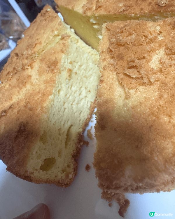 首先係前2日突然想清雪櫃整既椰汁戚風蛋糕。