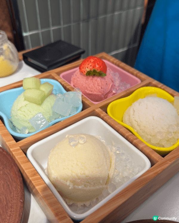 第一張圖係榴槤水晶，有榴槤嘅果肉，亦有椰子水晶珠，甜而不膩。...