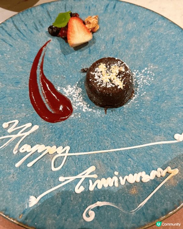 這些甜品係來自 Copper Beyond Buffet ，...