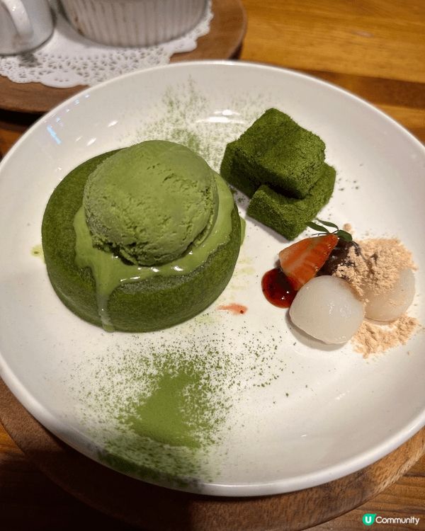 冷冰冰的雪糕配上熱辣辣的心太軟、軟糯糯的麻糬菓子、層次豐富嘅...