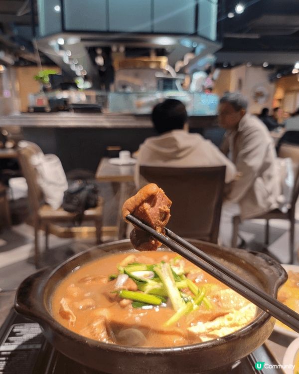 每日都有超值半價菜！今日半隻炸子雞只需$68，連飯超抵食。雞...