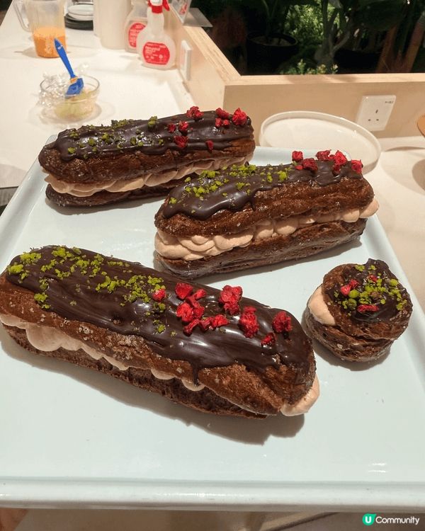 這個是朱古力泡芙，是和朋友一起去製作，原來整甜品好好玩，自己...