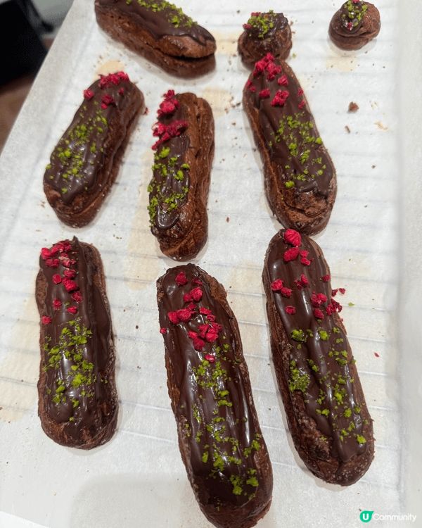 這個是朱古力泡芙，是和朋友一起去製作，原來整甜品好好玩，自己...