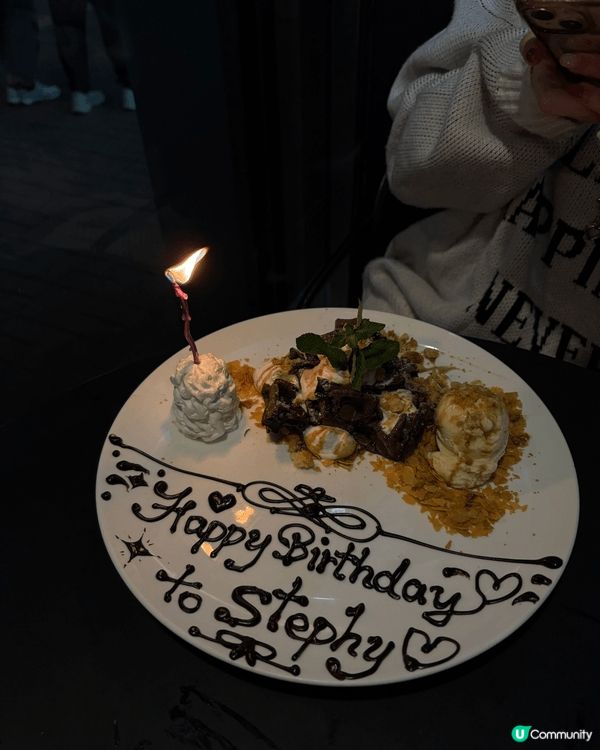 近排食過嘅甜品🤍有網店蛋糕、black coffee 窩夫、...