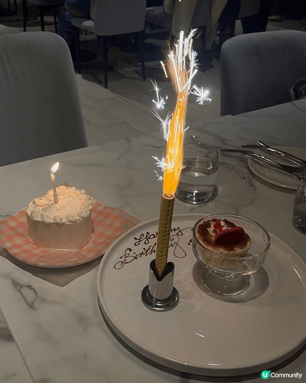 近排食過嘅甜品🤍有網店蛋糕、black coffee 窩夫、...