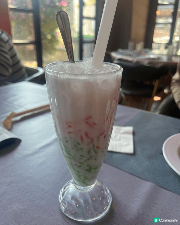 揸車但又唔想周圍搵車位食飯，黎元朗泰東就岩啦，佢地有自己既停...