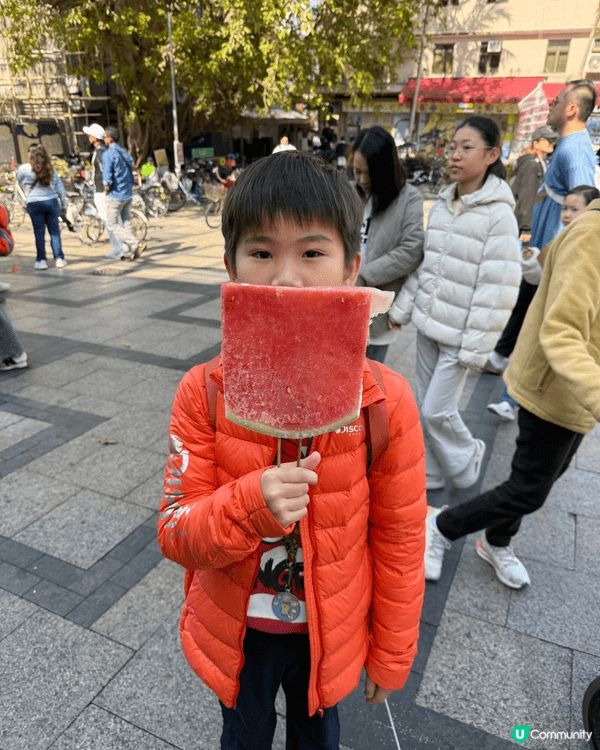 長洲甜品種類多，薑汁撞奶、芒果糯米糍、大過塊面嘅西瓜冰，仲有...