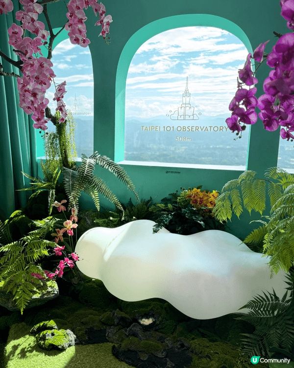 去台北101，很多打卡的佈置，還可以飽覽台灣成個景色。黎到可...