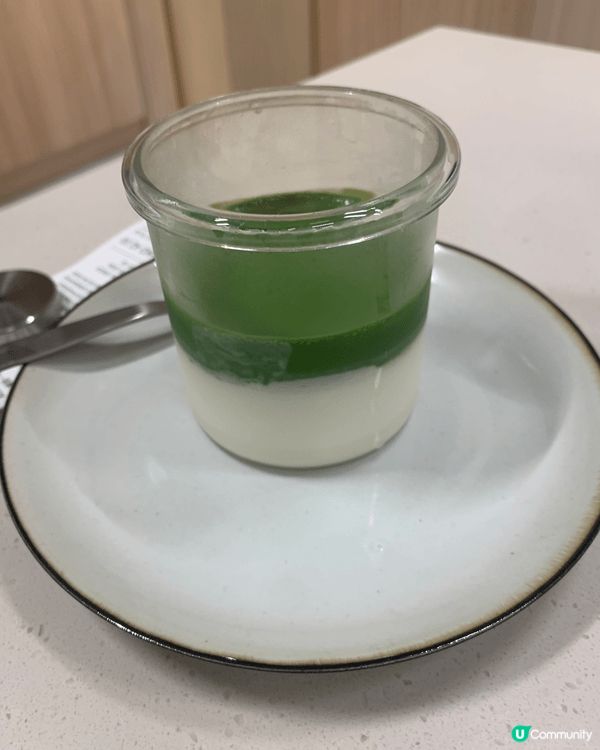 過去的週末，我和朋友去了一間位於西營盤的以抹茶為主角的咖啡廳...