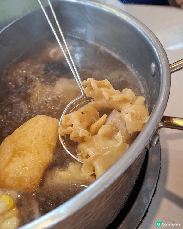 呢間係位於旺角瓊華中心嘅台式養生火鍋店，可以無限時任食！亦可...