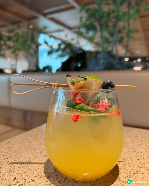位置荃灣廣場3樓 橫樑充滿日式感覺的一間Cafe. 路過比餐...