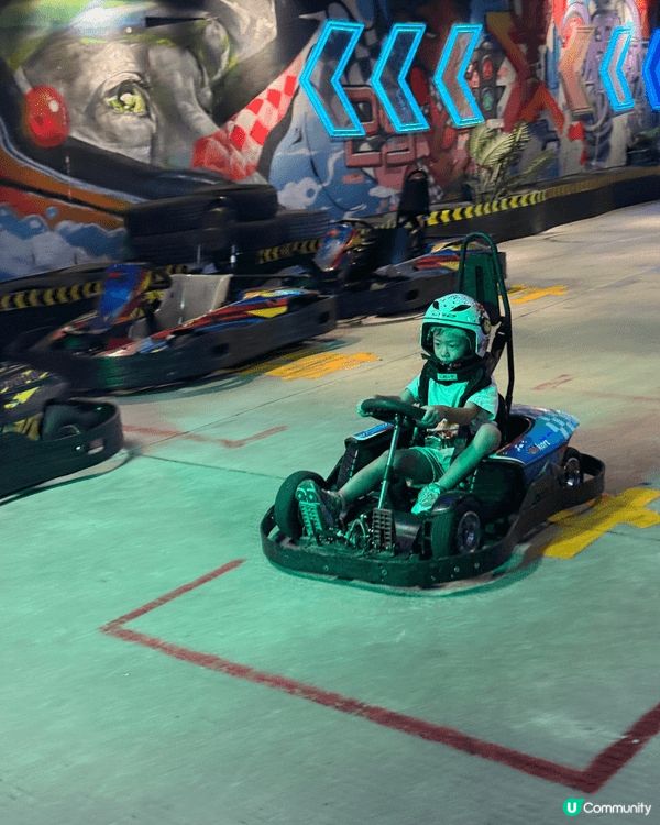 深圳東門玩卡丁車的最佳選擇就是「東門町歡樂城」，這是一座五層...