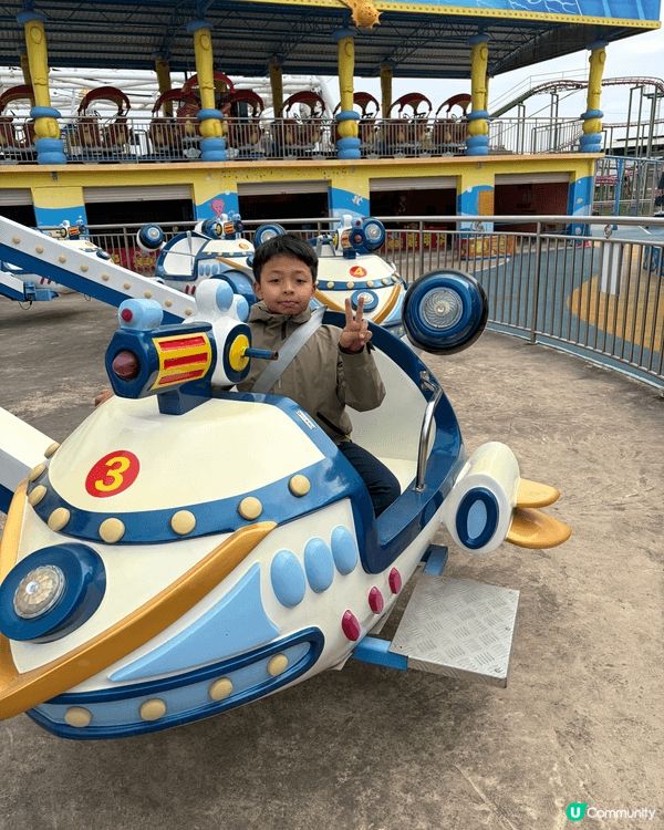 聖誕節，我哋去左汕尾食嘢同埋去遊樂場玩。